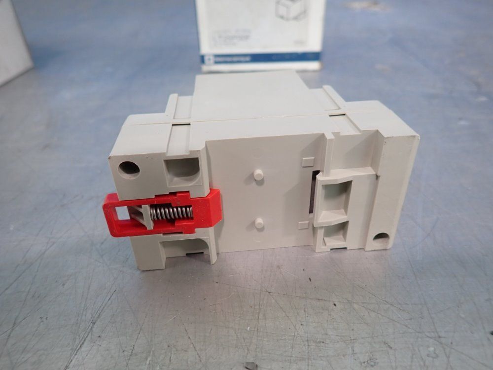 Telemecanique Thermistor Protection Relay - Lt2-sp00f