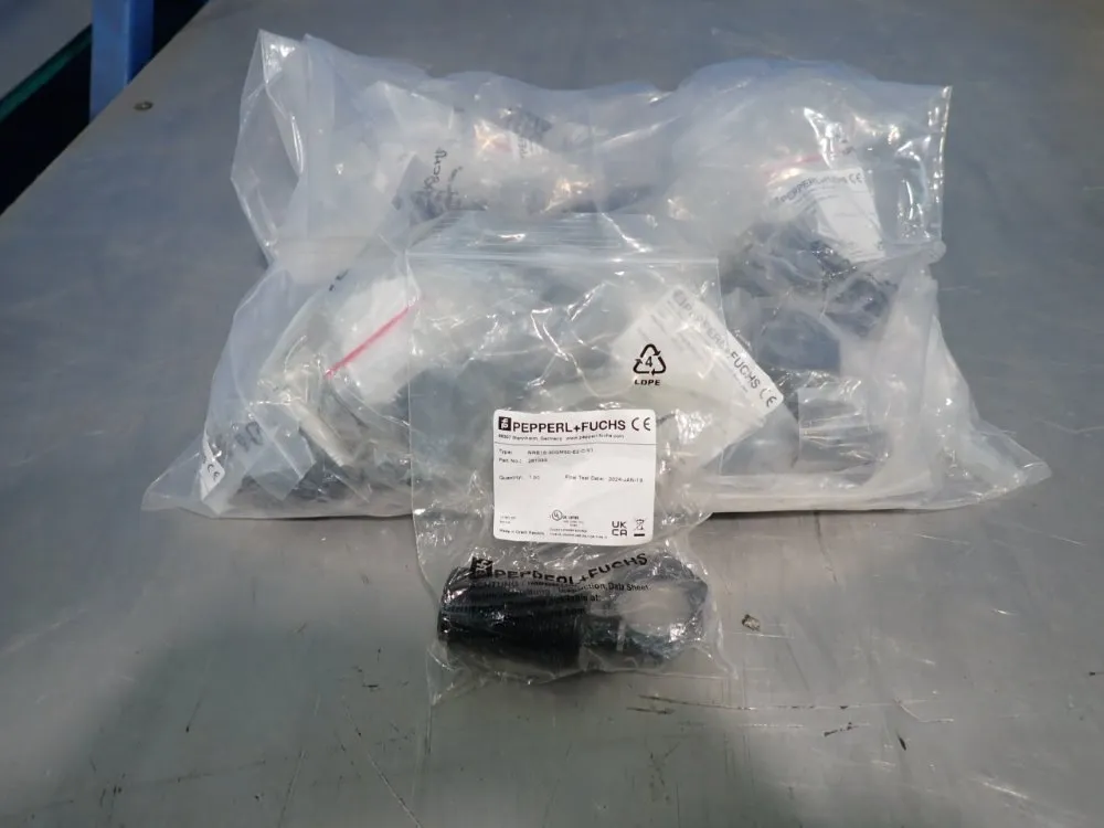 Pepperl + Fuchs Lot Of 33 Inductive Sensors - Nrb15-30gm50-e2-c-v1