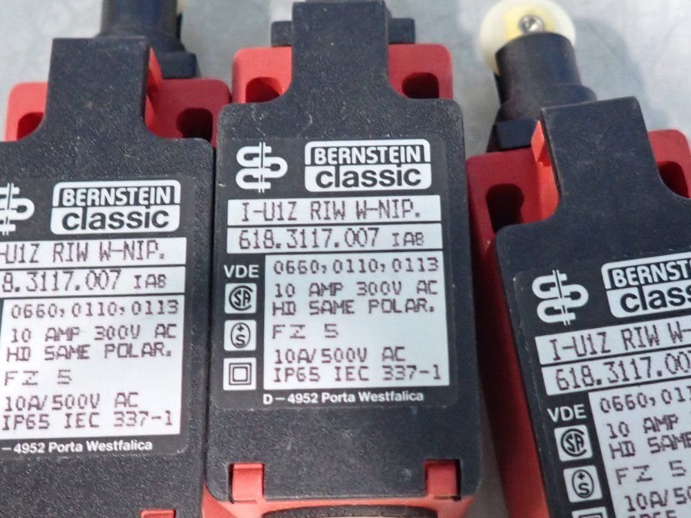 Bernstein Lot Of 3 Limit Switches - I-u1z Riw W-nip