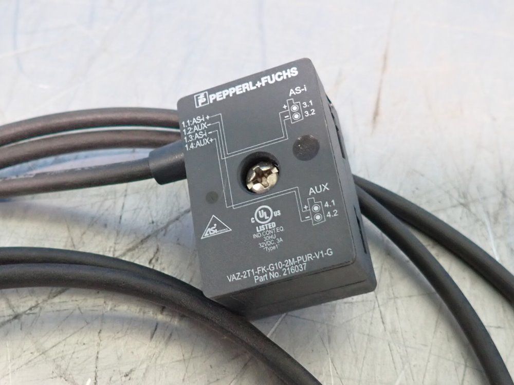 Pepperl + Fuchs Lot Of 5 Splitter Box - Vaz-2t1-fk-g10-2m-pur-v1-g