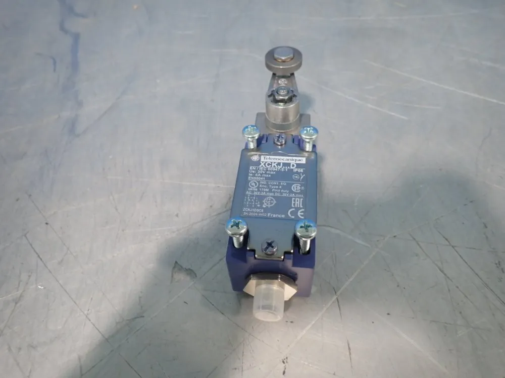 Telemecanique Limit Switch - Xckjd