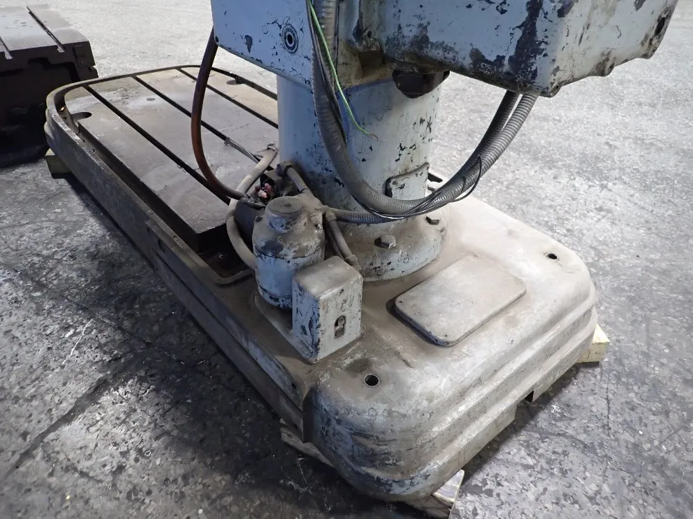 American 11" X 4' Radial Arm Drill - Hole Wizard