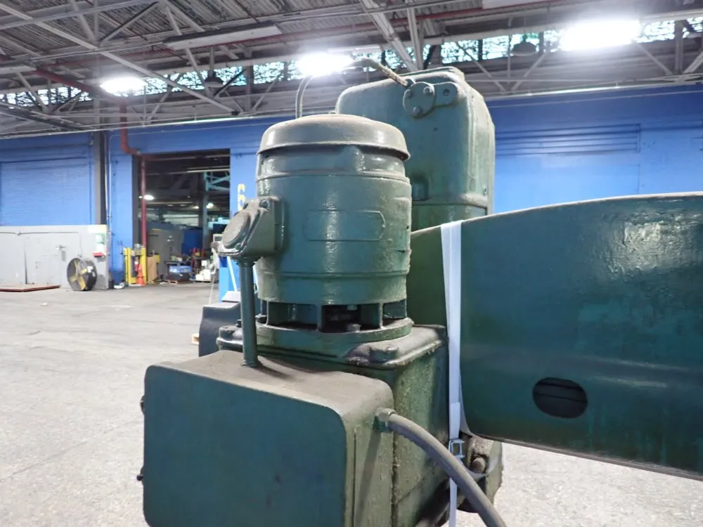 Carlton 4' X 9" Radial Arm Drill