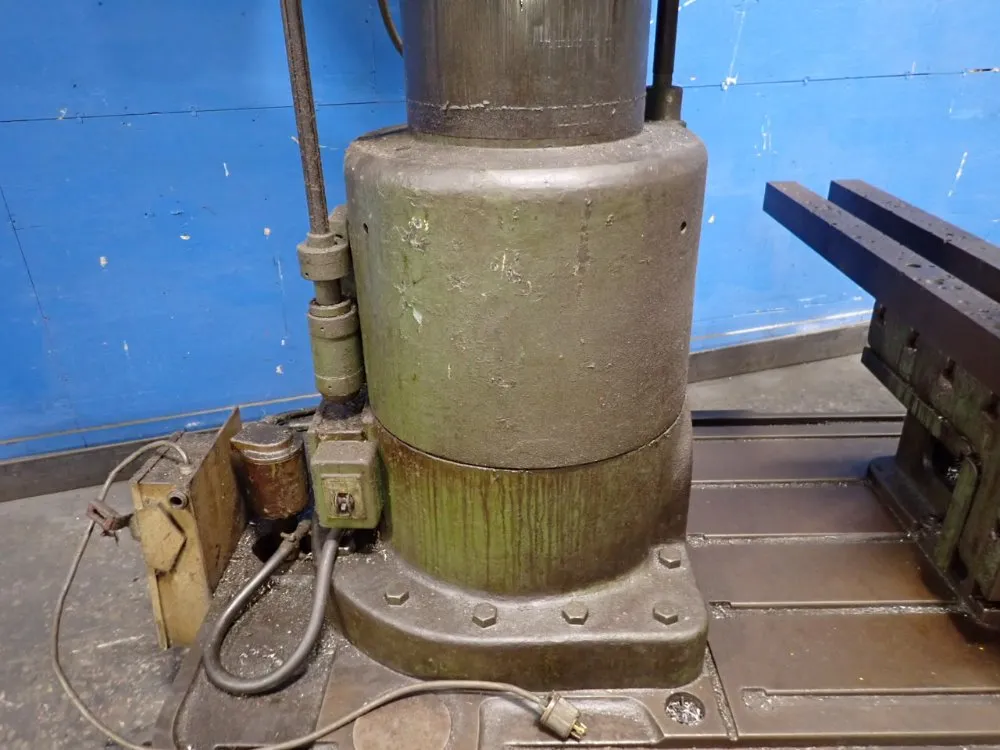 Carlton 6' X 17" Radial Arm Drill