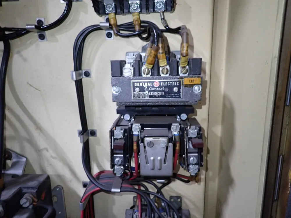 Cincinnati 18" X 72" Vertical Mill - No.3