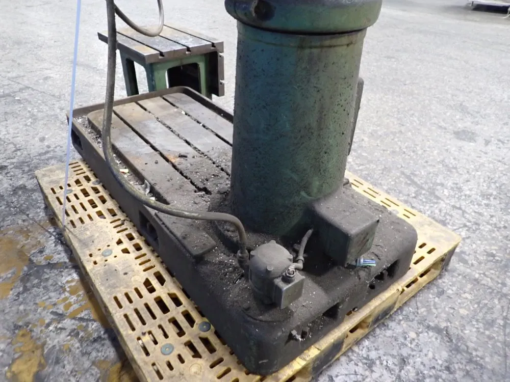 Hercules 8" X 31" Radial Arm Drill