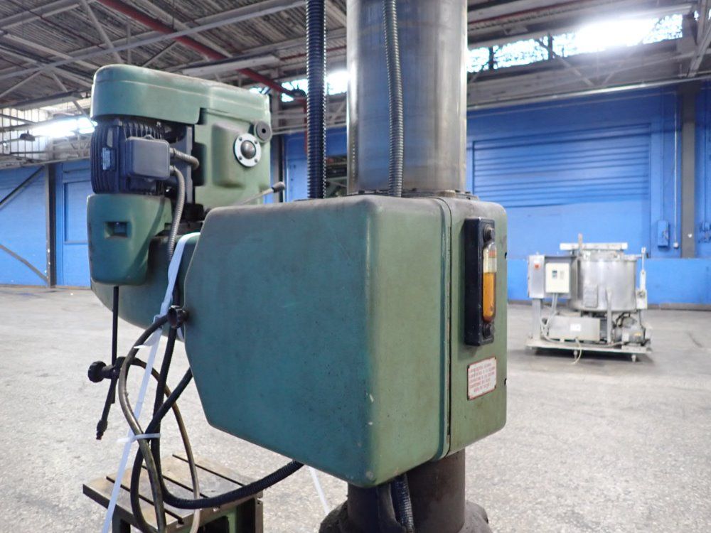 Hercules 8" X 31" Radial Arm Drill