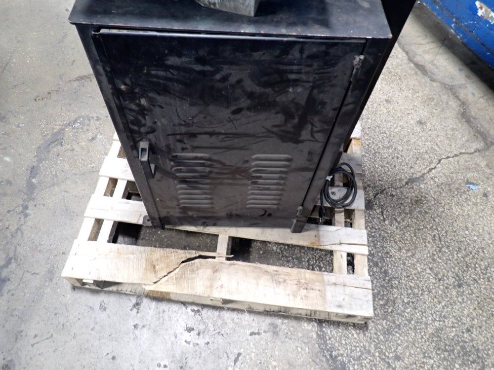 Dayton Electric 15" Vertical Bandsaw - 2ac27a