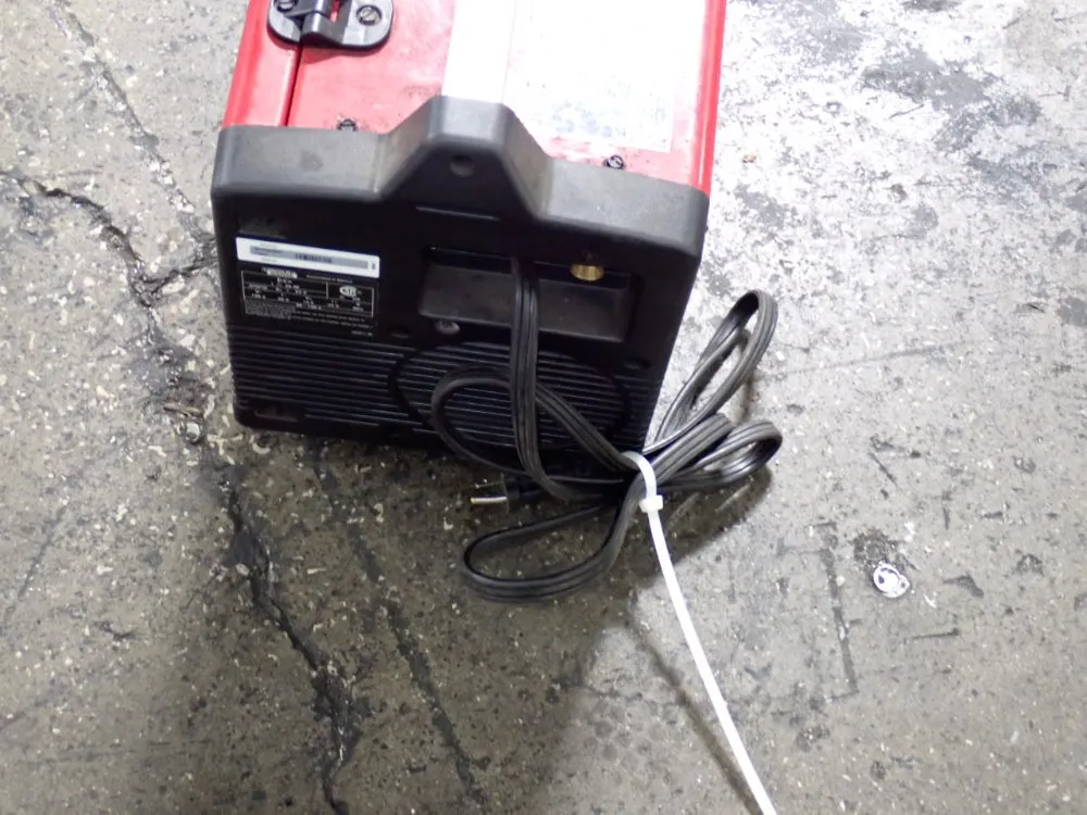 Lincoln Electric 140 Amp Welder - Power Mig 140c