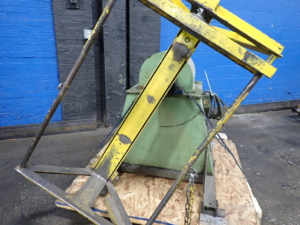 Ball & Jewell Plastic Pallet Mixer - D.d.d.t.