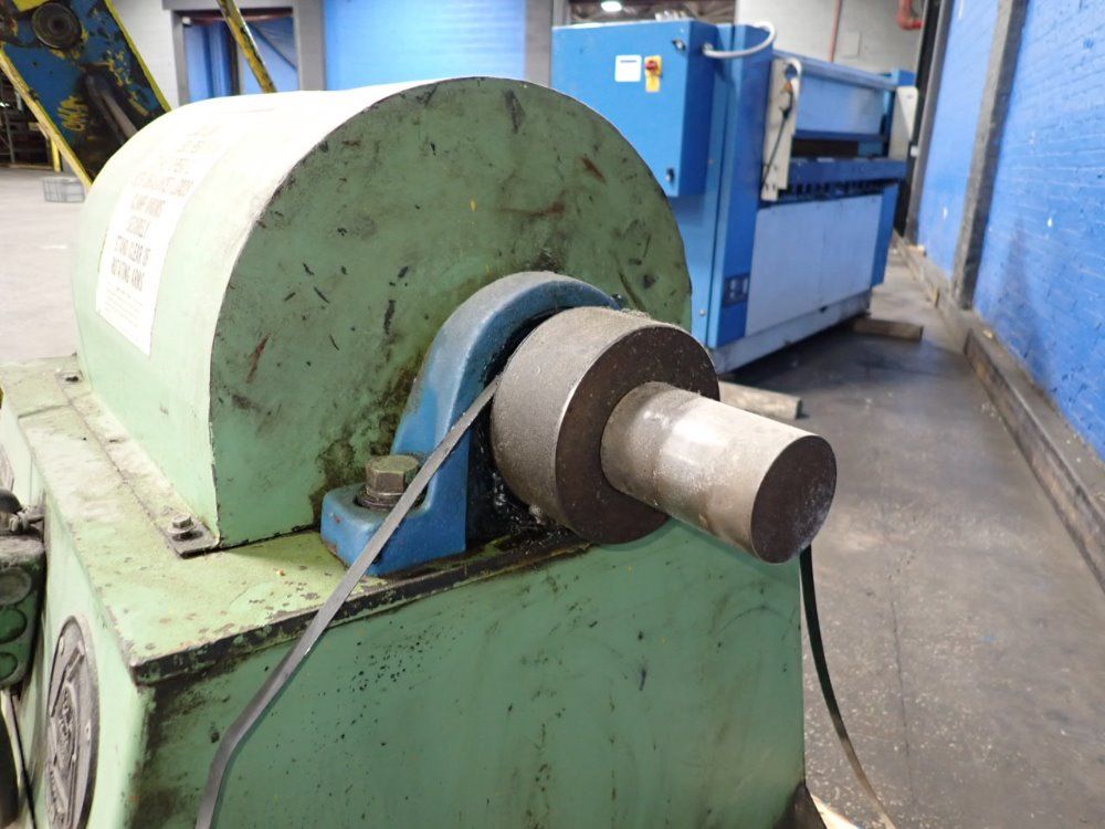 Ball & Jewell Plastic Pallet Mixer - D.d.d.t.