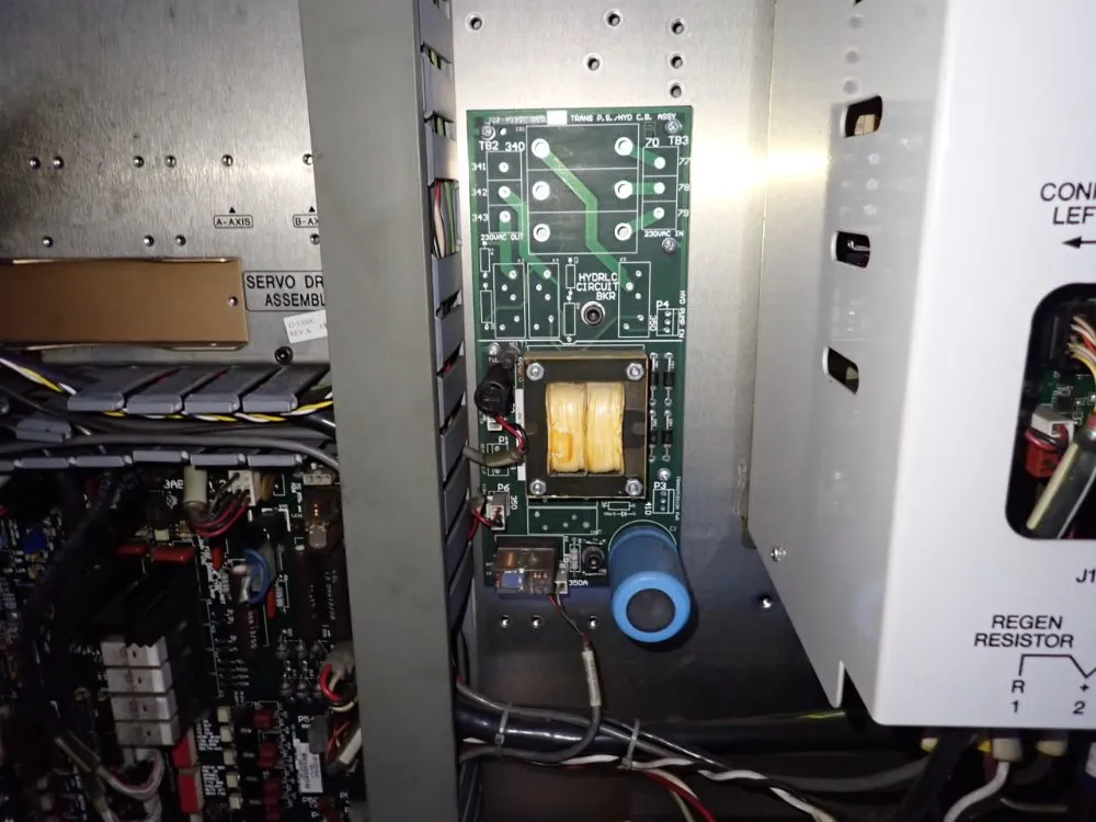 Haas 12" X 28 3/4" Cnc Vmc - Sminimill