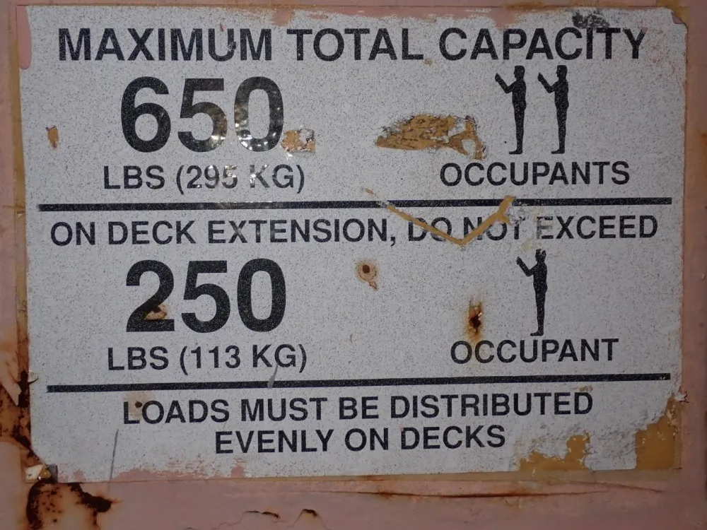 Grove Platform Lift - Sm3146e