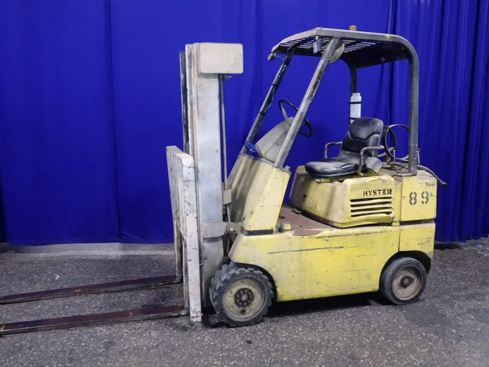 Hyster 4900 Lbs Propane Forklift - S50e
