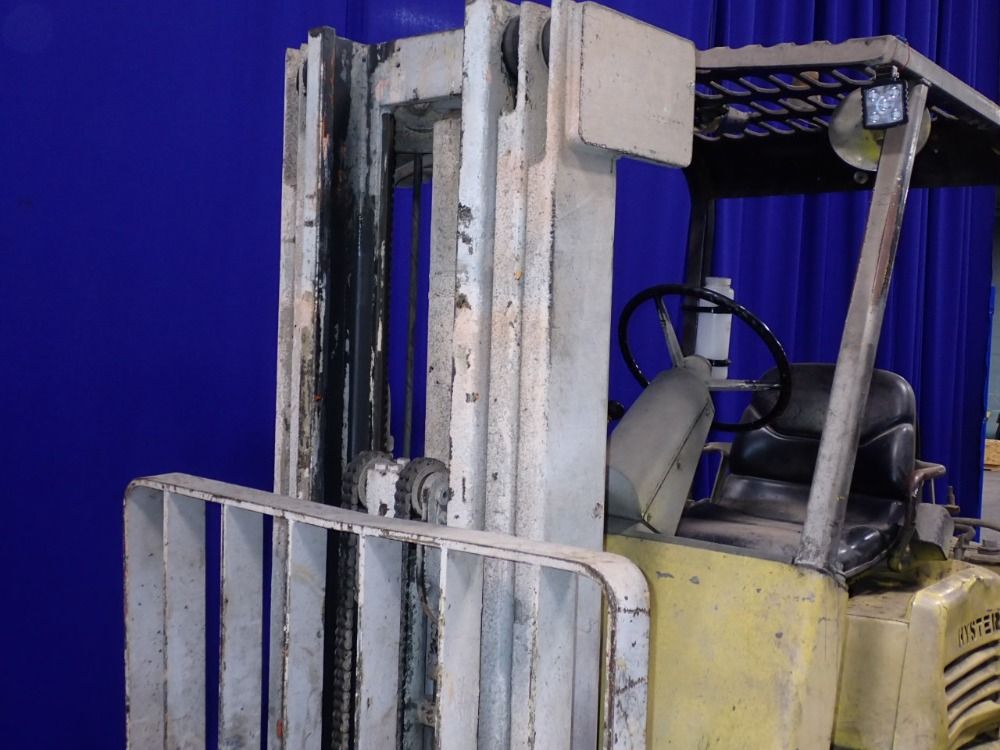 Hyster 4900 Lbs Propane Forklift - S50e