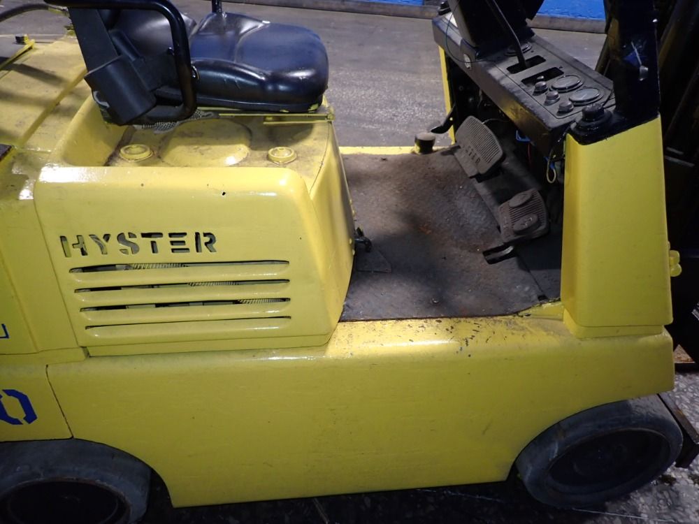Hyster 5400 Lbs Propane Forklift - S50e