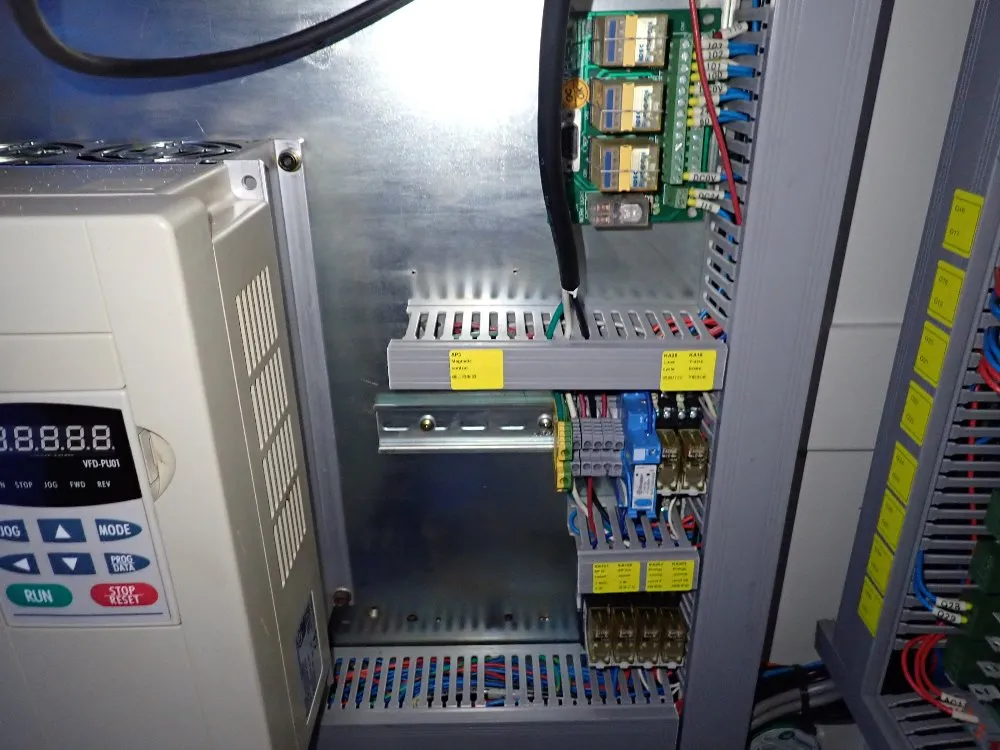 Chevalier 16" X 40" Surface Grinder - Smart-b1640iii