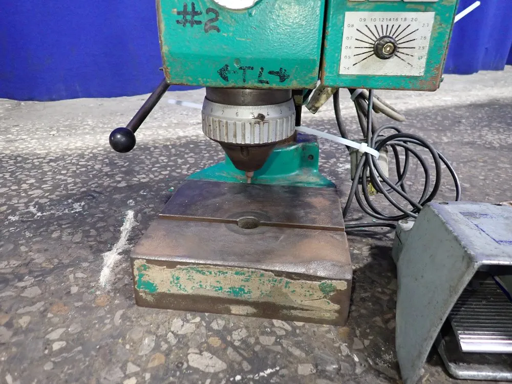 Bracker Corp Riveter - Rn 102