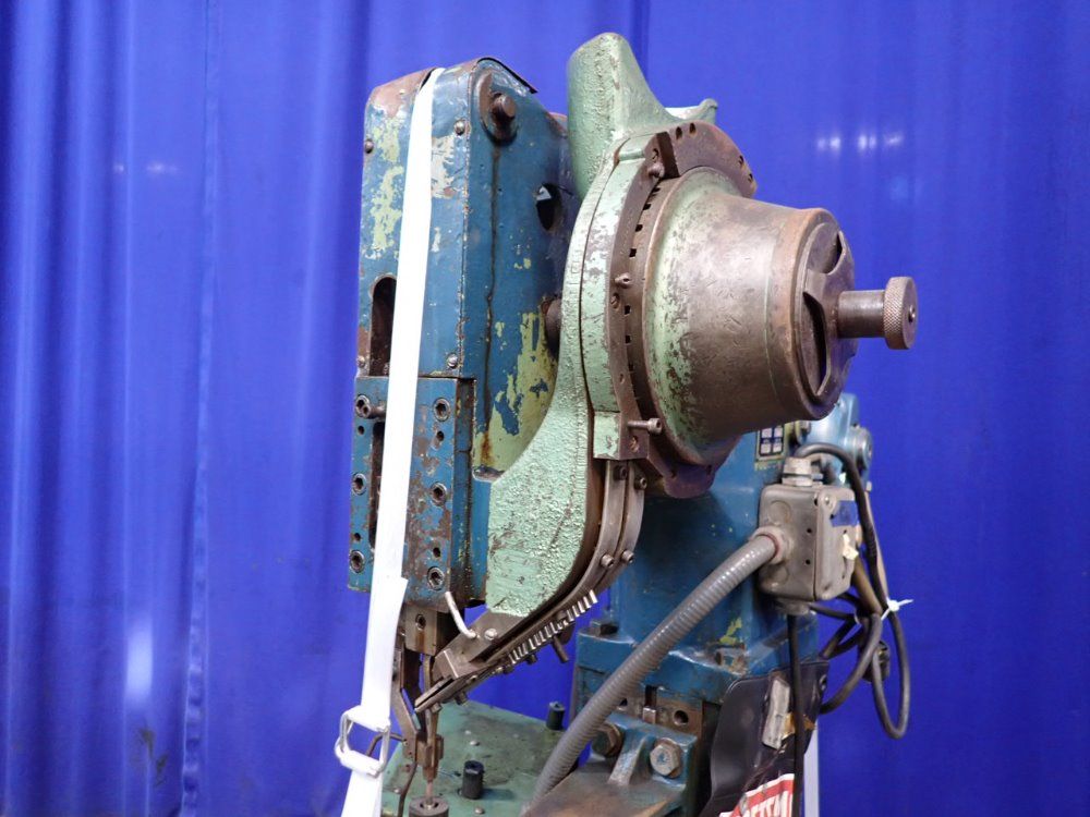 Chicago Riveter - 912-1813