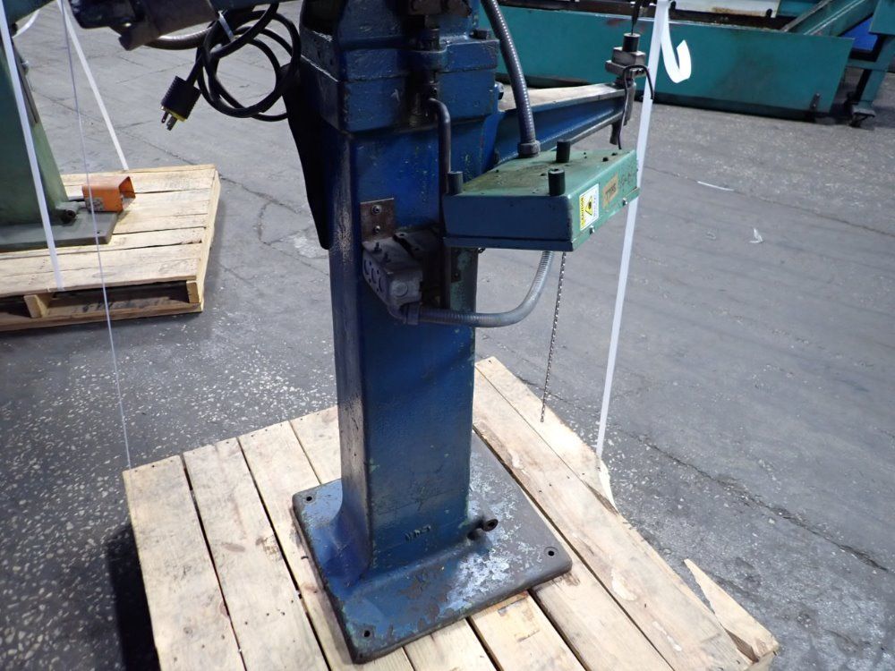 Chicago Riveter - 912-1813