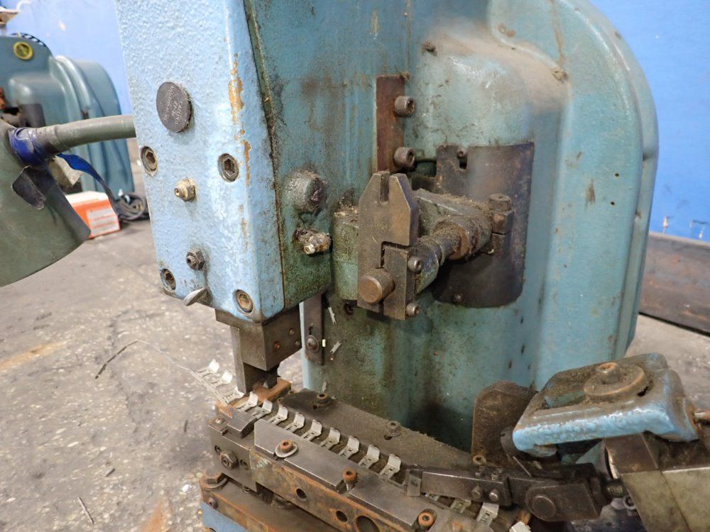 Amp Crimper - 565435-5