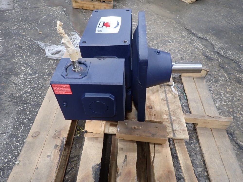 Grove Gear 500:1 Ratio Gear Reducer - Gr-dfe-852-500-rr6