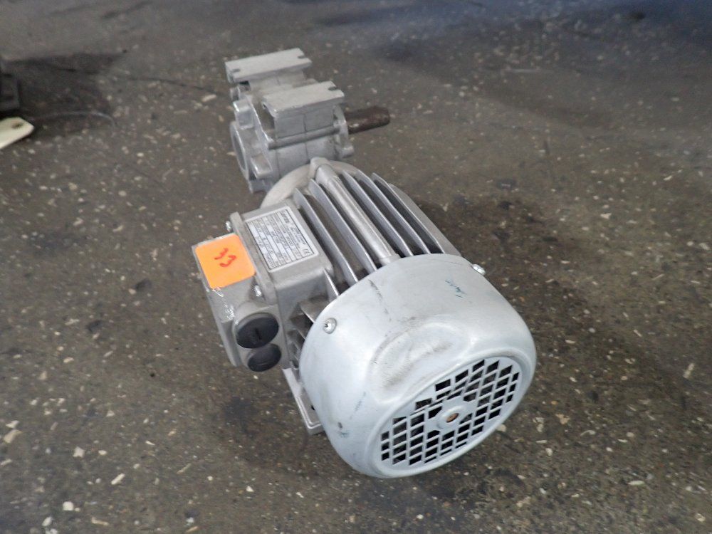 Lenze 0.8kw Motor - Ssn40-iuvap-063c22