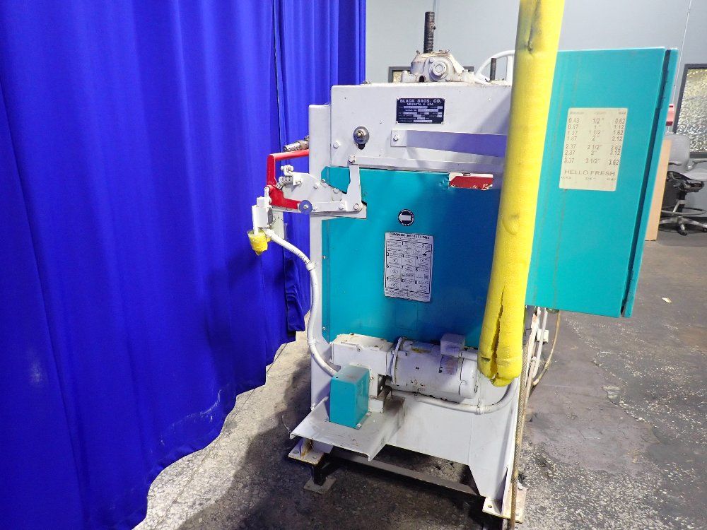 Black Bros Co. 50" Adhesive Spreader - 22d 875 Sprd