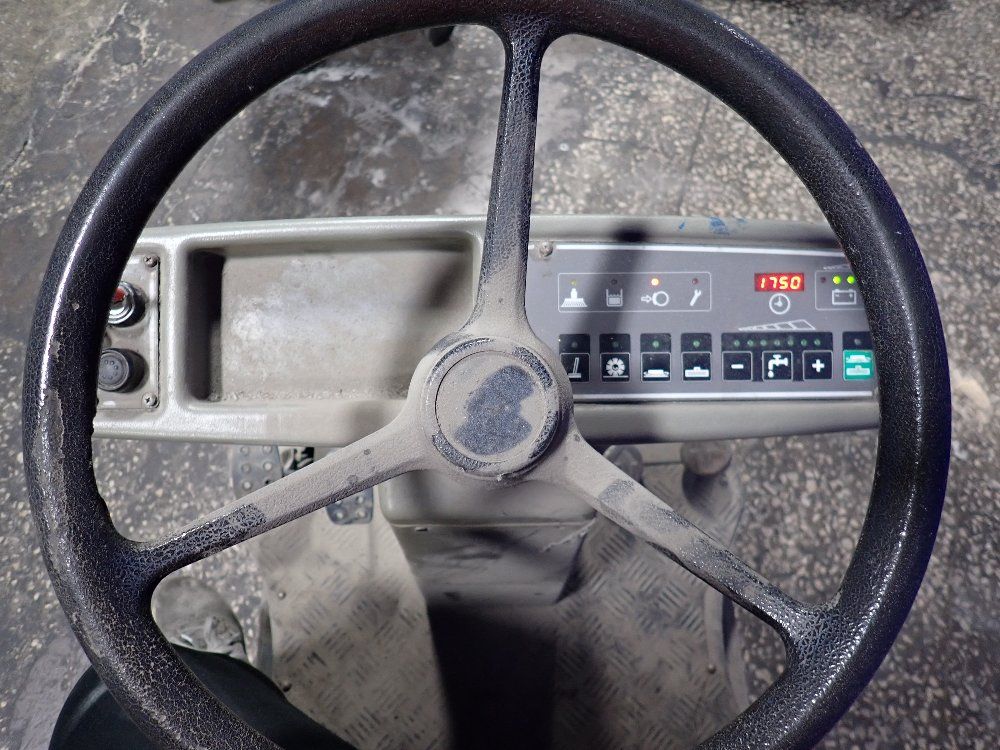 Minute Men Powerboss Electric Floor Scrubber\conveyor Belt System - Admiral 36