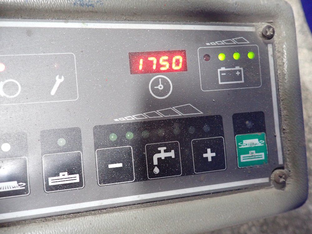 Minute Men Powerboss Electric Floor Scrubber\conveyor Belt System - Admiral 36