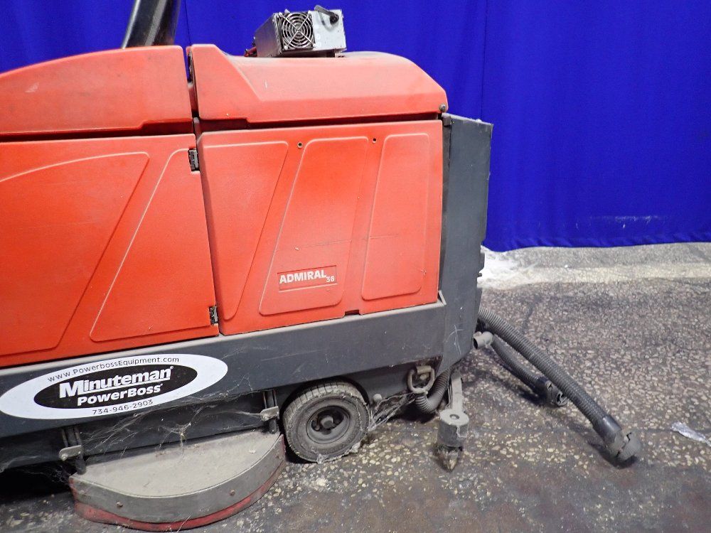 Minute Men Powerboss Electric Floor Scrubber\conveyor Belt System - Admiral 36