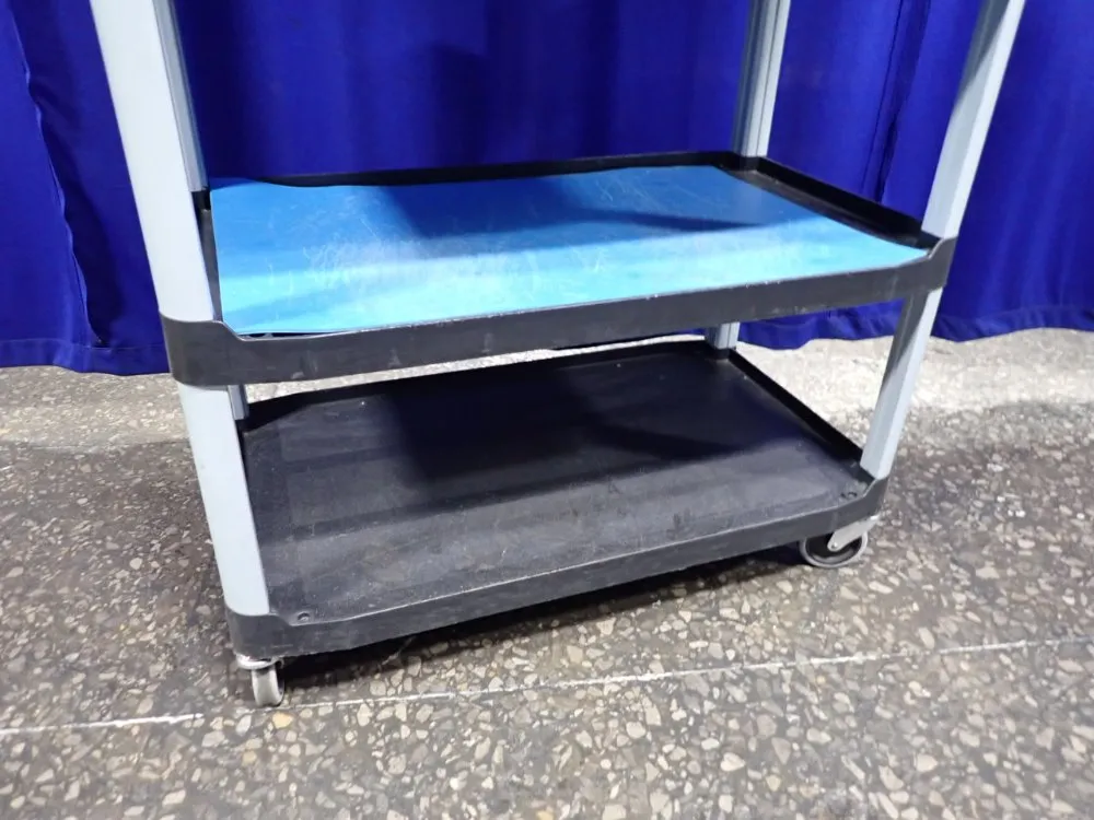 4 Shelves / 19 1/2" X 33 1/2" Cart