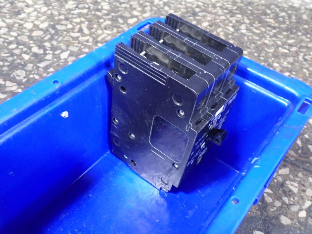 Square D 30 Amp Circuit Breaker - Bja36030