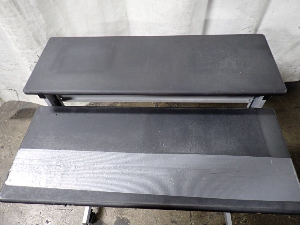 40"x30"x38" Portable Desk