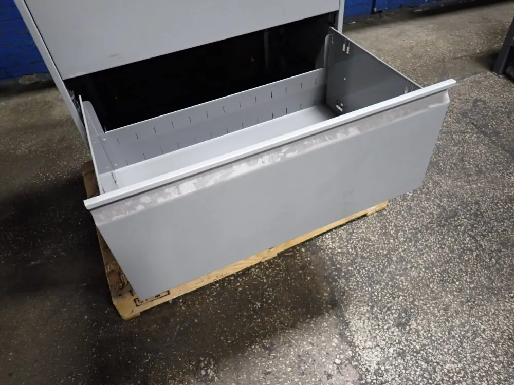 30"x18"x39" File Cabinet