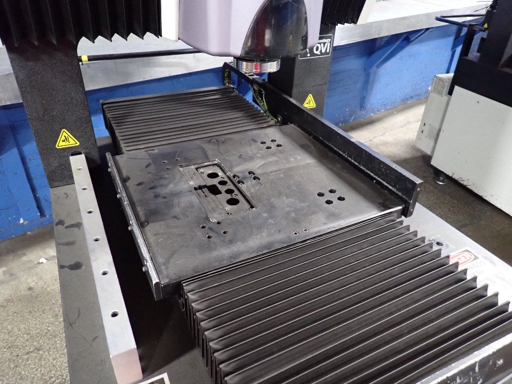 View Table 23x20 Cmm - Summit 450