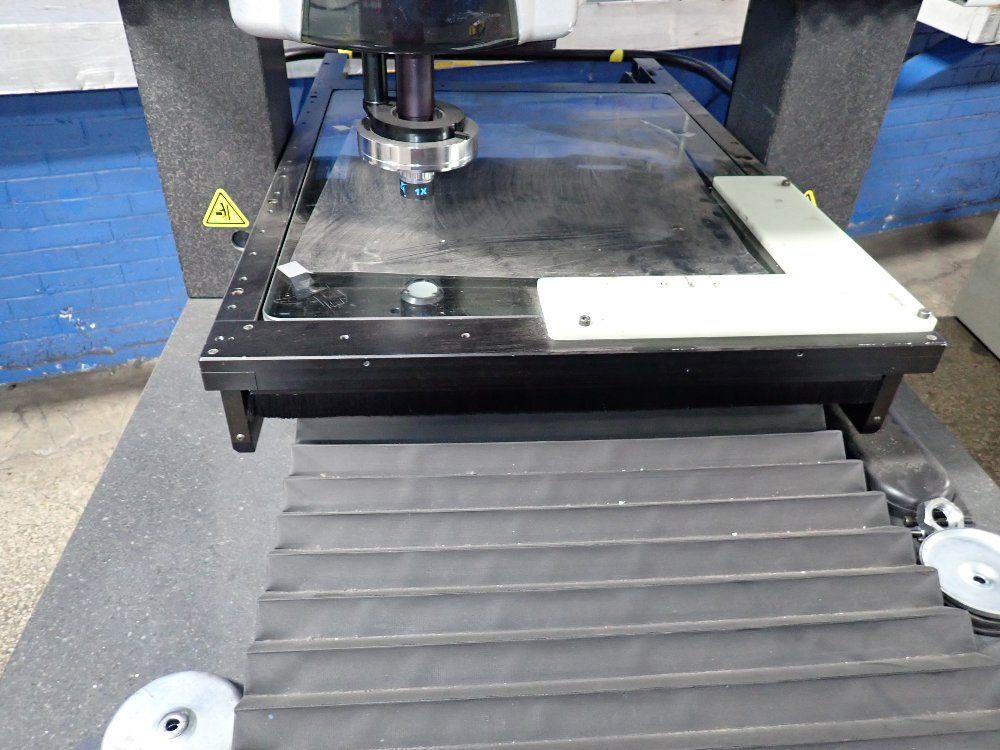 View Table 27x22 Cmm - Summit 600