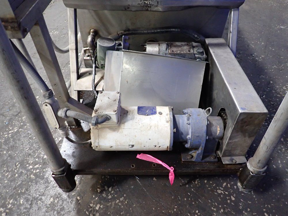 26 1/2" X 37 1/2" Mixer