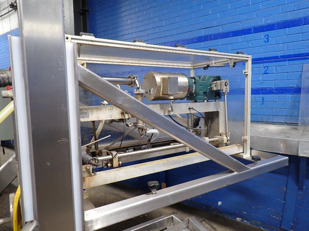 Savage Bros Co. Icing Machine - 133 Thch