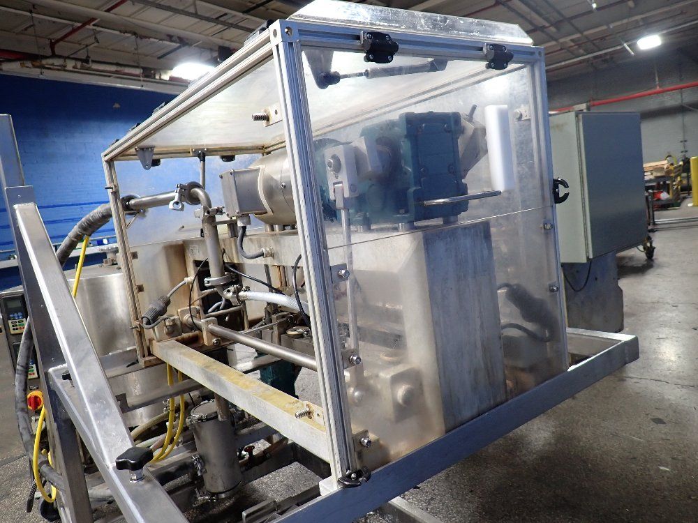 Savage Bros Co. Icing Machine - 133 Thch