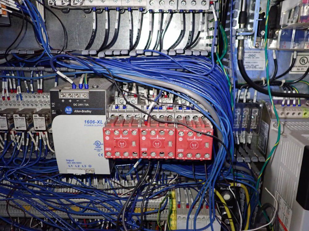 Klikok Woodman Feeder - Genesis-nordson