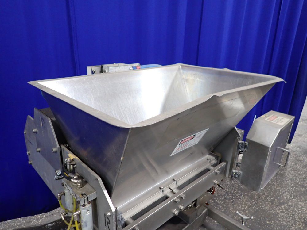 Hinds Bock 22" X 32" Filling Machine - 13p-01