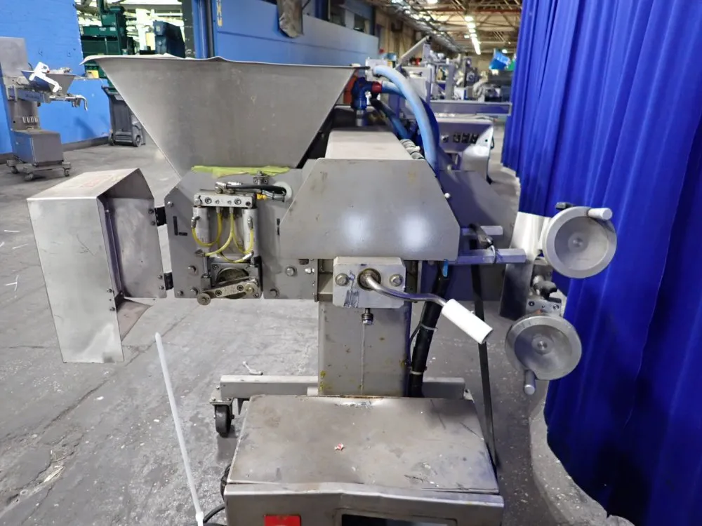 Hinds Bock 22" X 32" Filling Machine - 13p-01