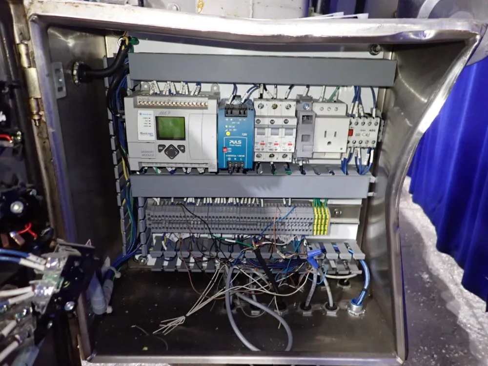 Hinds Bock 22" X 32" Filling Machine - 13p-01