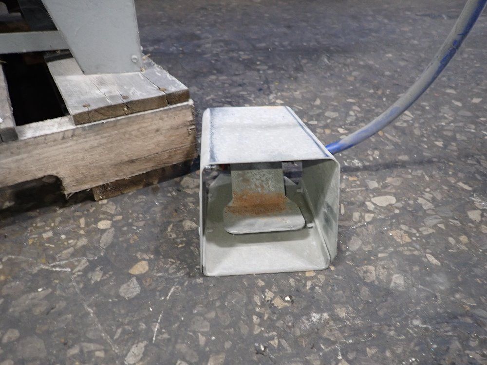 Skatblast 46" X 28" X 27 1/2" Blast Cabinet - 960