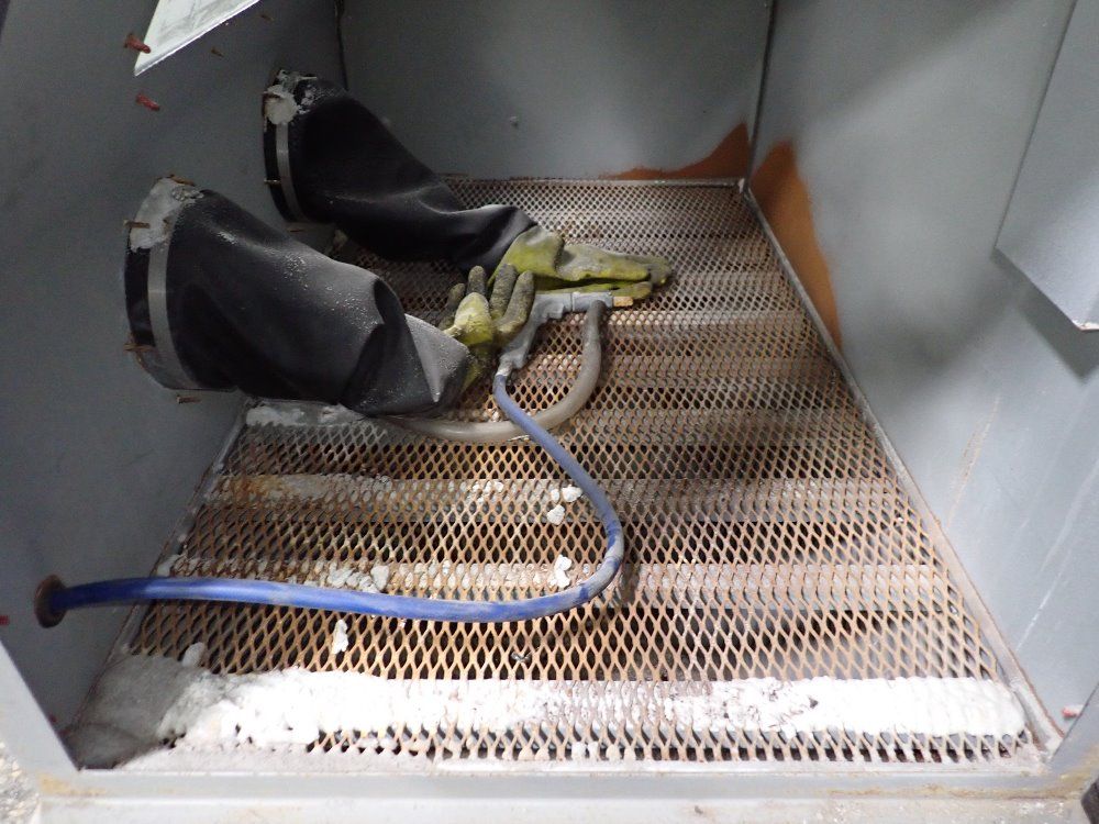 Skatblast 46" X 28" X 27 1/2" Blast Cabinet - 960