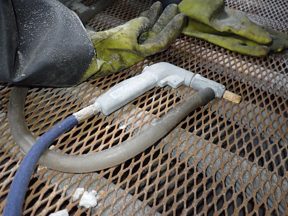 Skatblast 46" X 28" X 27 1/2" Blast Cabinet - 960