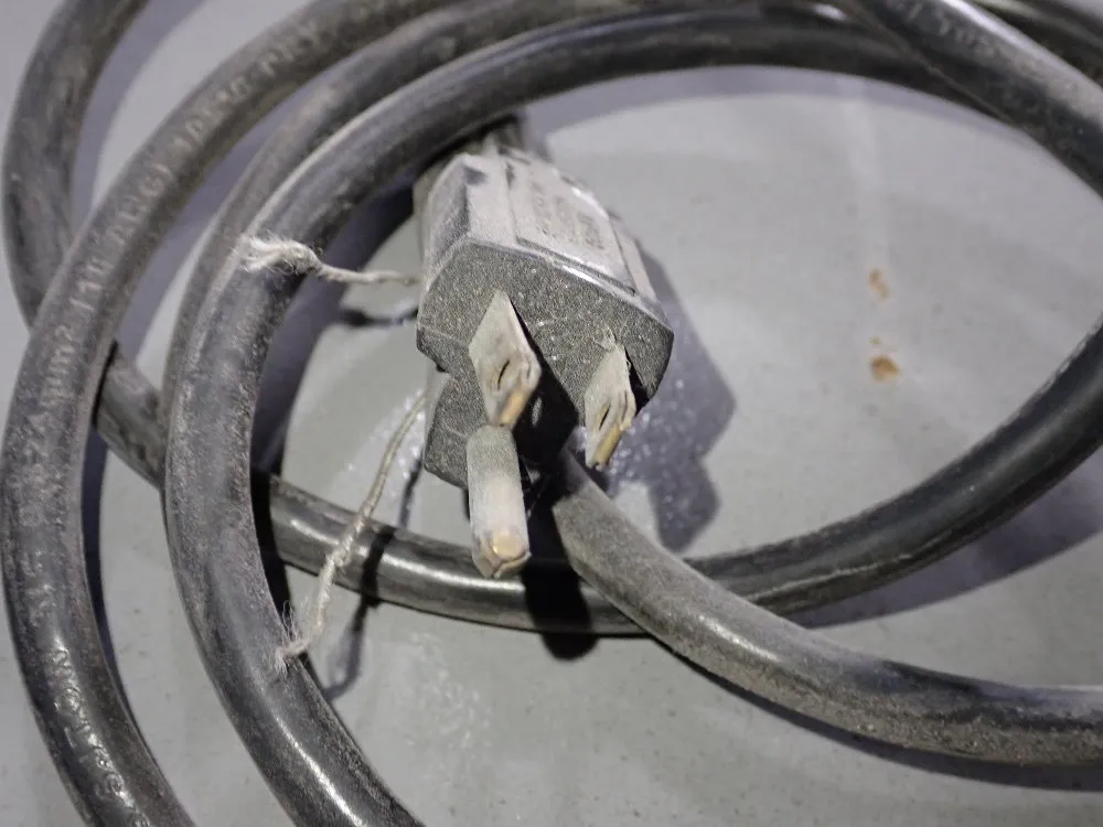 Skatblast 46" X 28" X 27 1/2" Blast Cabinet - 960