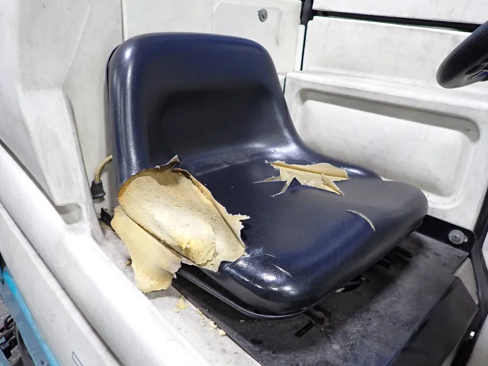 Tennant 47" Floor Scrubber - 7300