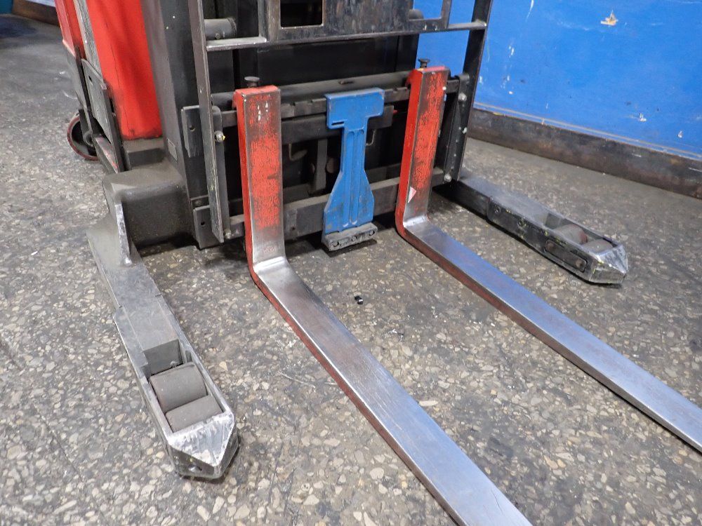 Raymond 4500 Lbs Stand Up Forklift - East R45tt